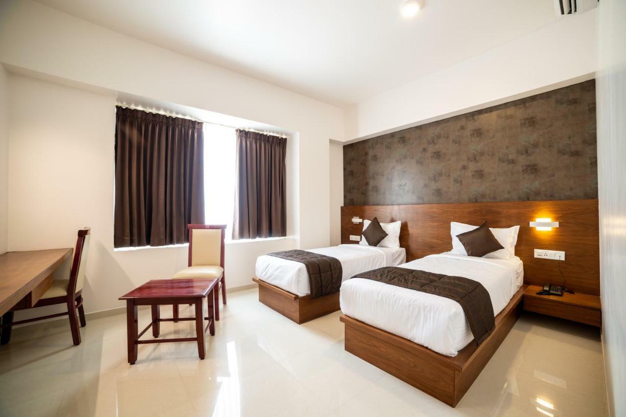 Heritage Inn Mysuru Zewnętrze zdjęcie