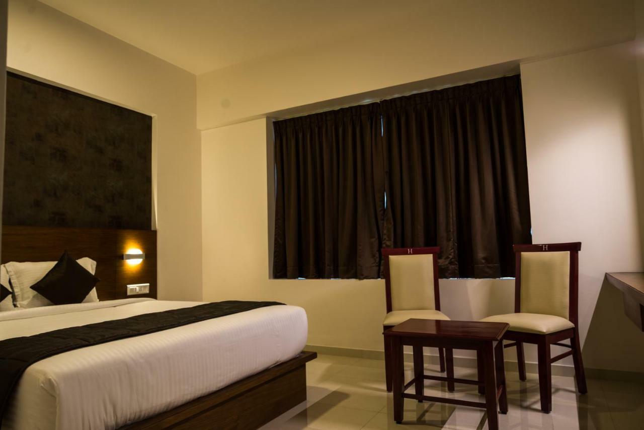 Heritage Inn Mysuru Zewnętrze zdjęcie