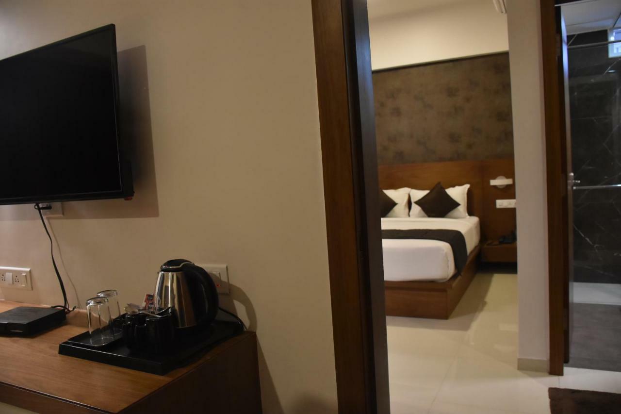 Heritage Inn Mysuru Zewnętrze zdjęcie