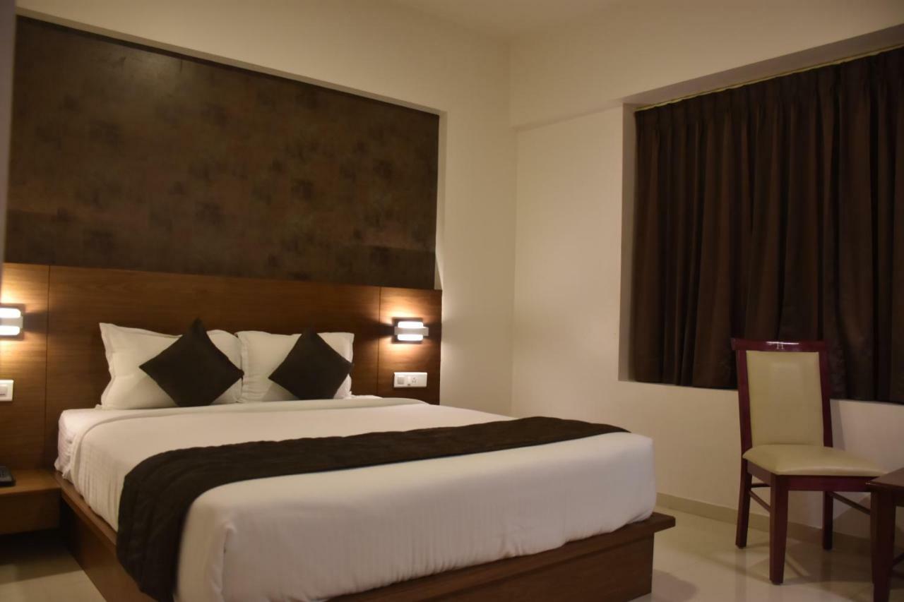 Heritage Inn Mysuru Zewnętrze zdjęcie