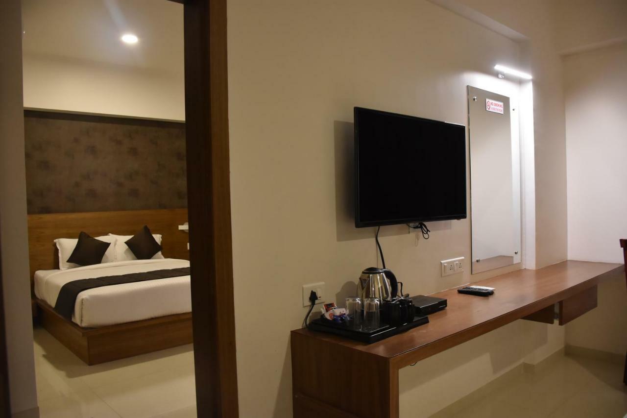 Heritage Inn Mysuru Zewnętrze zdjęcie