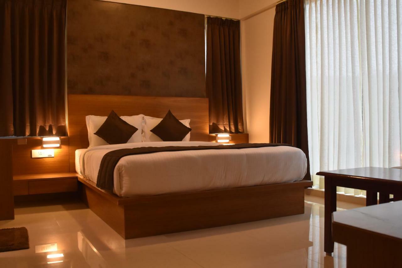 Heritage Inn Mysuru Zewnętrze zdjęcie